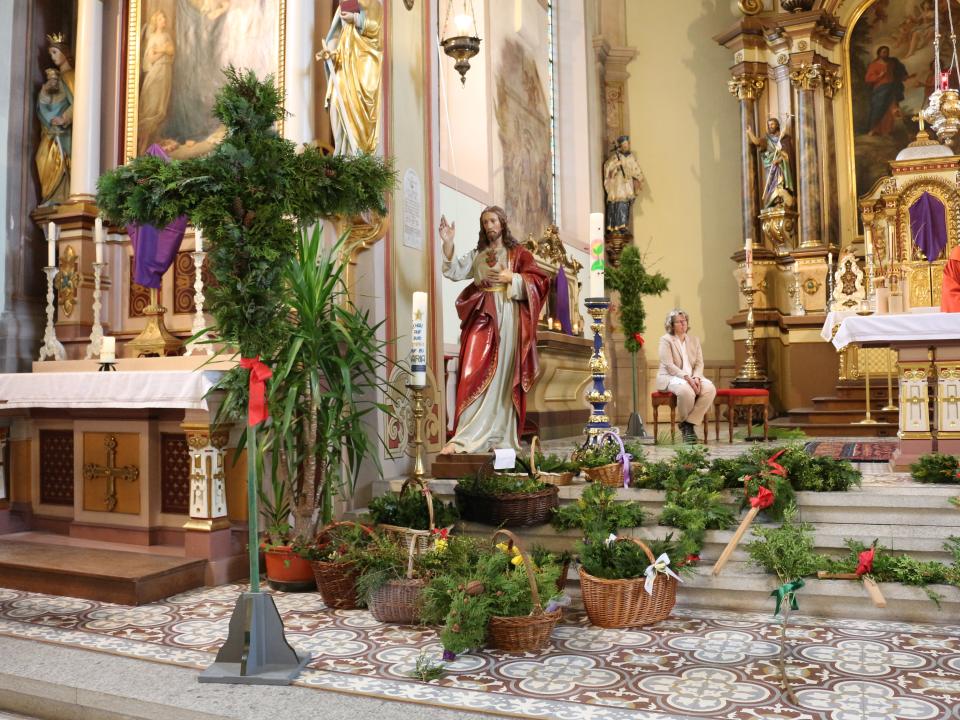 Stimmungsbild Palmkrörbe der Pfarreien