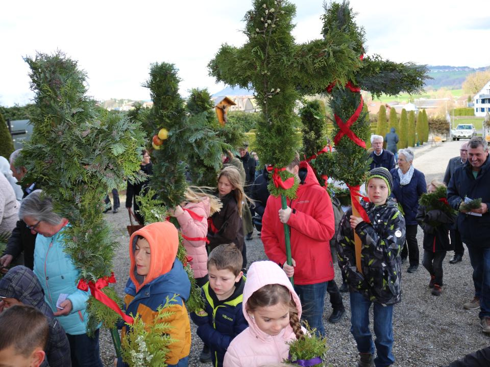 grosse und kleine Palmkreuze