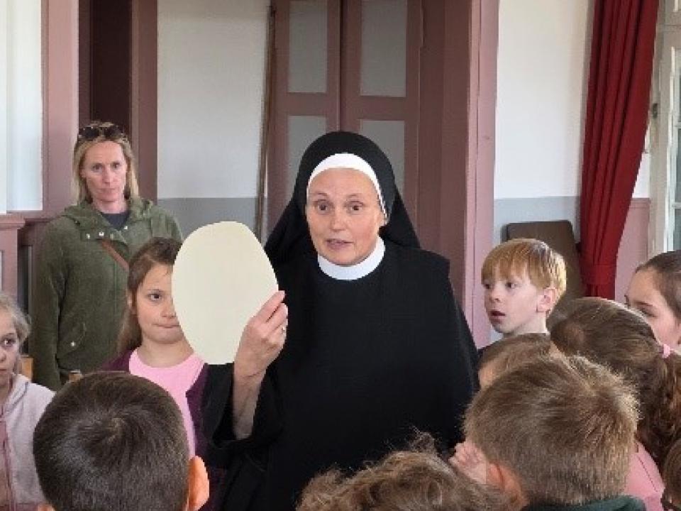 Schwester Petra erklärt