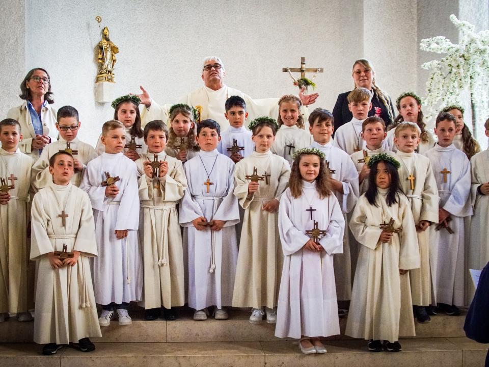 Gruppenfoto in der Kirche