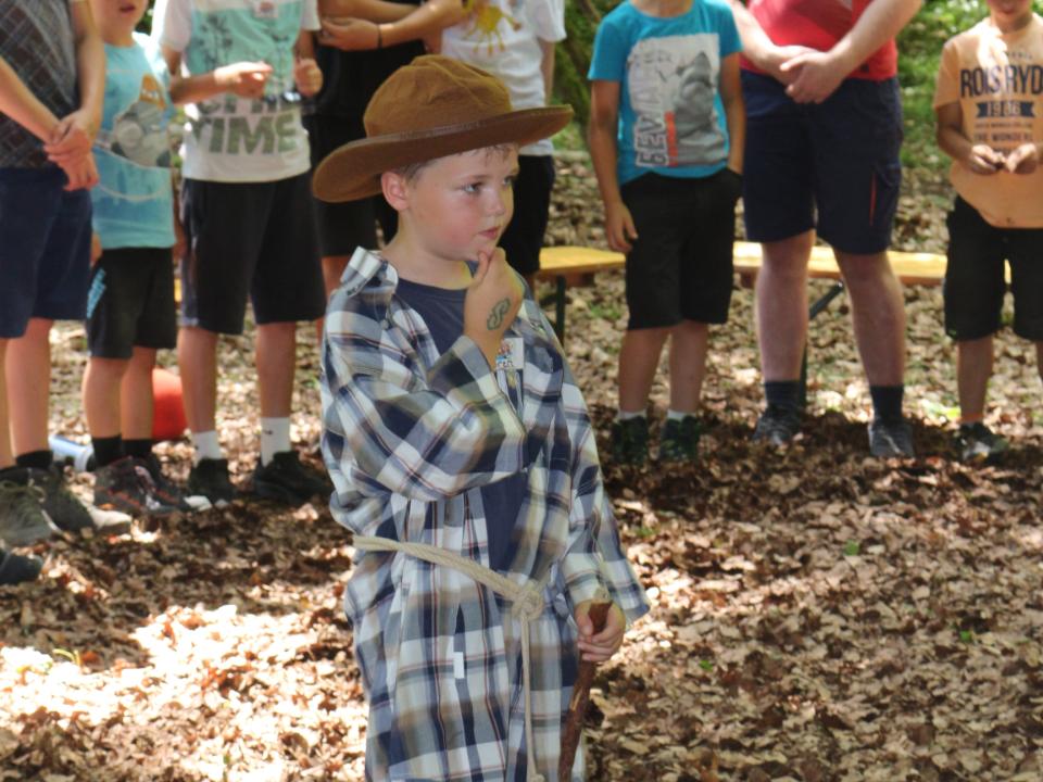 Noah überleg - mit mir häsch öppis vor, ich weiss es...