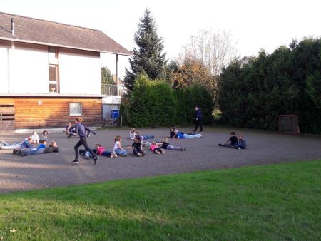 HeLa 2021 Spieli draussen 