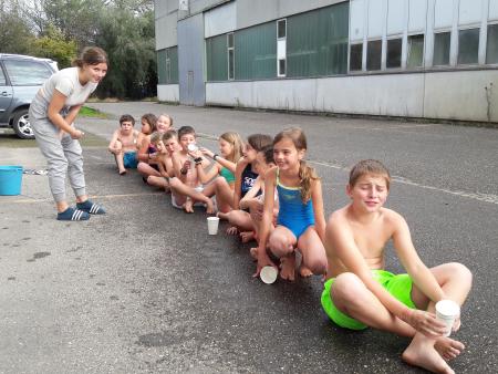 Gruppe Wasser in ihrem Element