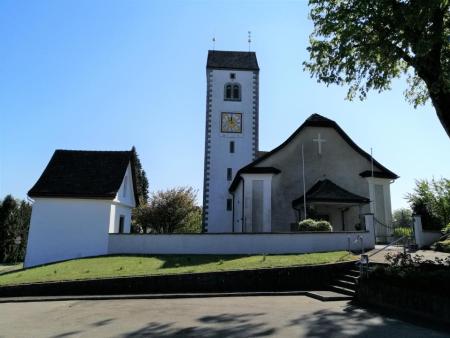 Kirche St. Johannes Nepomuk, Heiligkreuz