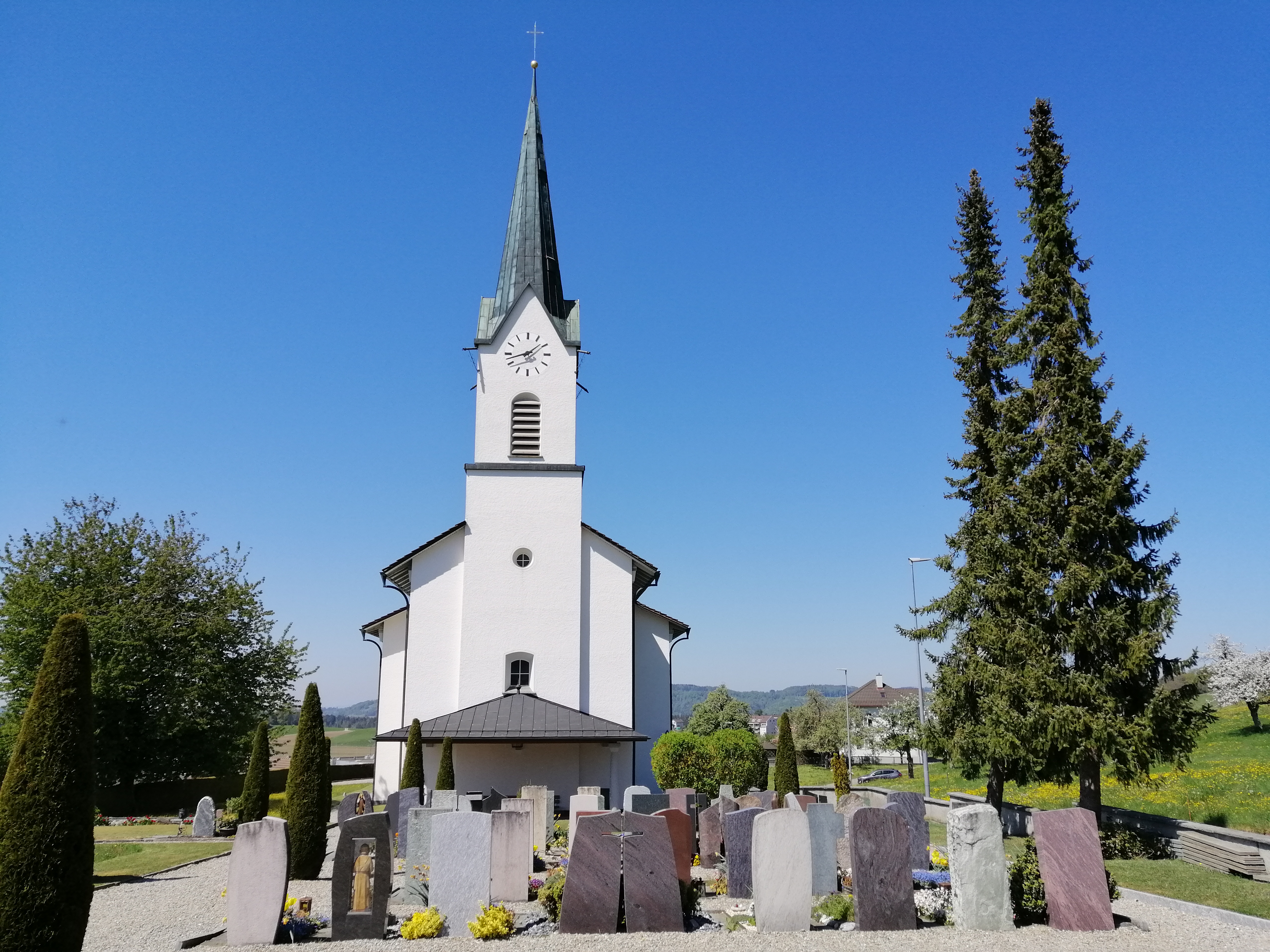 Kirche Bettwiesen mit Friedhof